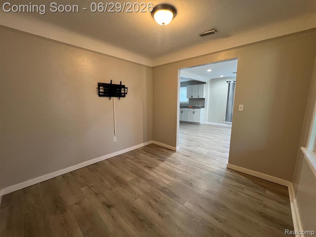5694 Robindale Avenue Property Photo 8