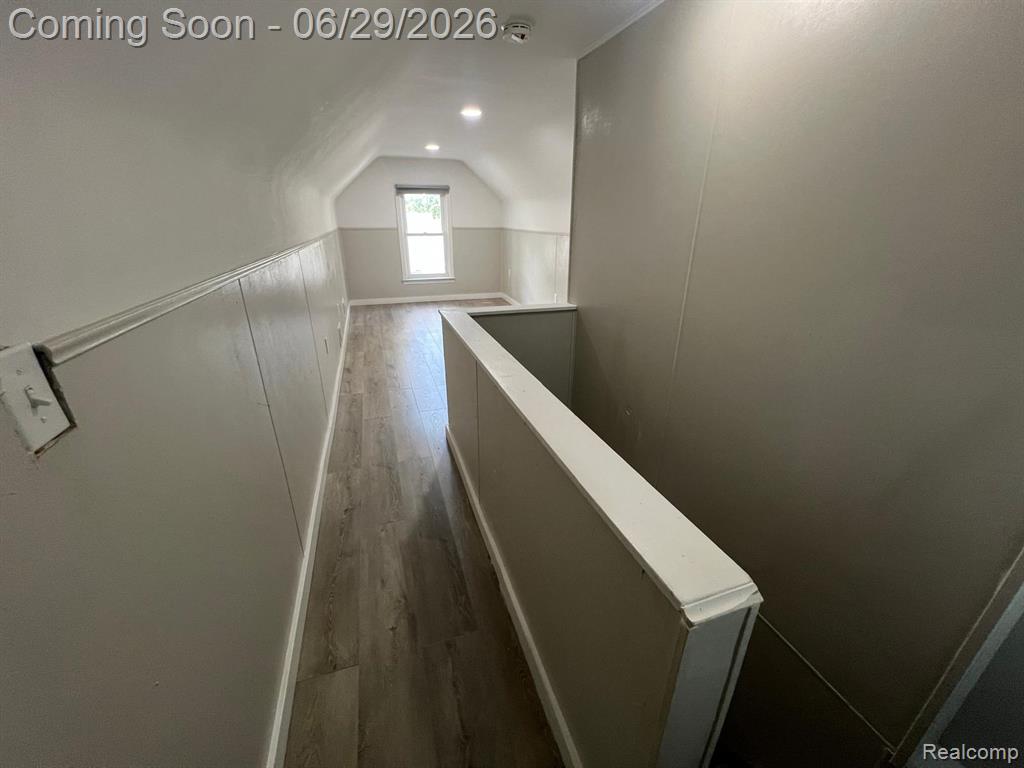 5694 Robindale Avenue Property Photo 12