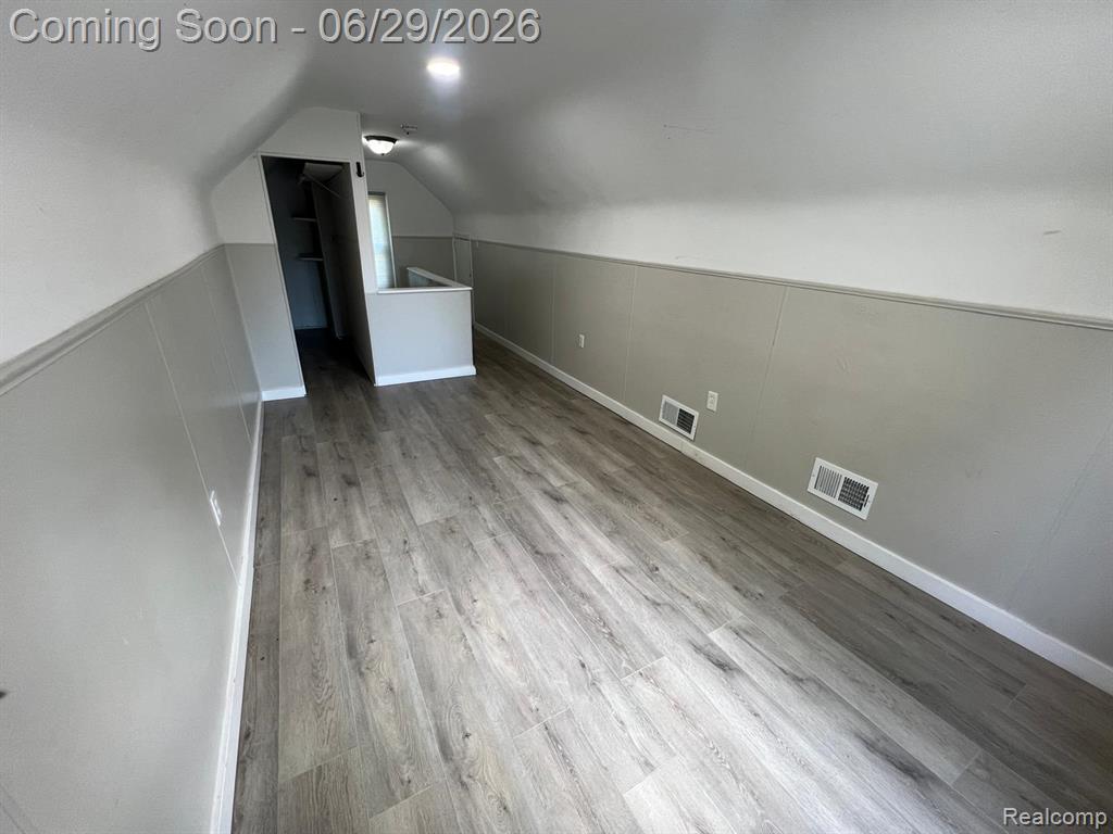 5694 Robindale Avenue Property Photo 13