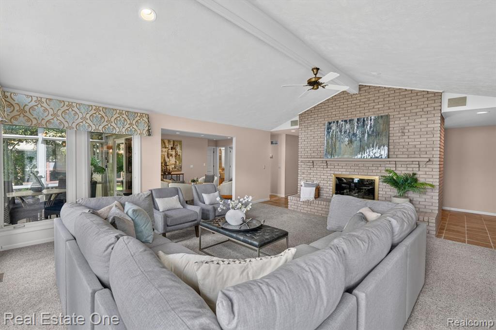 5161 Ledgewood Drive Property Photo 13