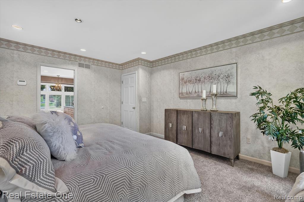 5161 Ledgewood Drive Property Photo 25
