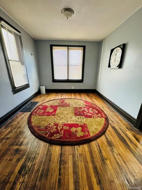 7714 E Canfield Street Property Photo 3