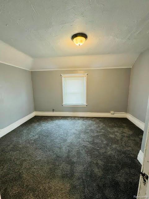 7714 E Canfield Street Property Photo 6