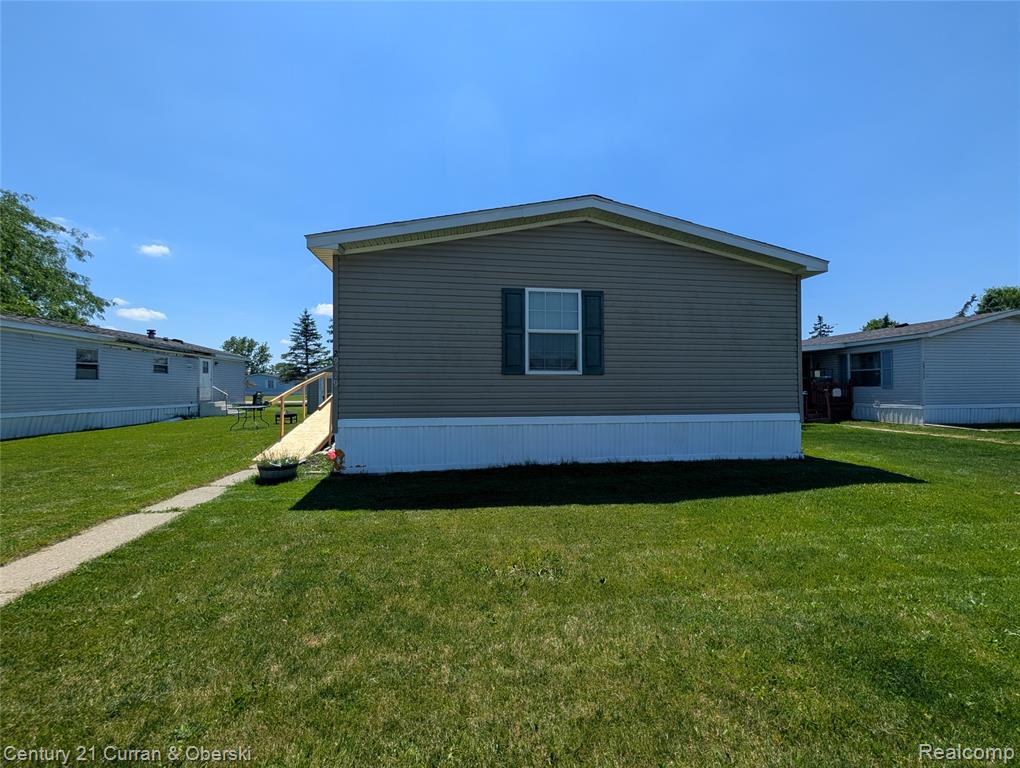 29319 Maple Property Photo 19