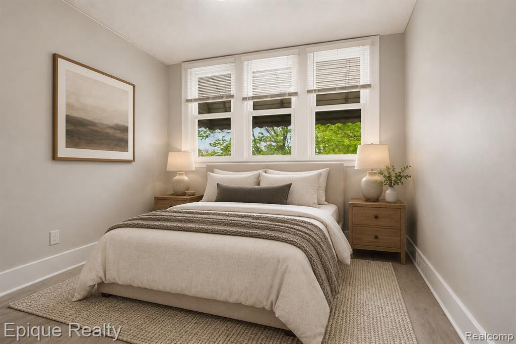 5045 Fairview Street Property Photo 22
