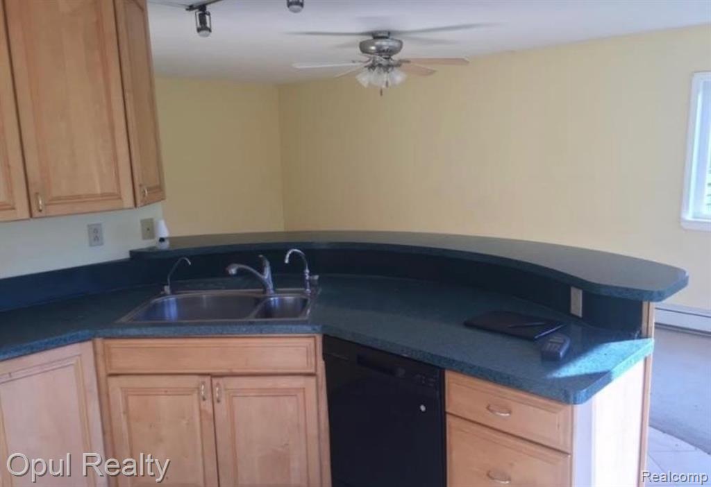 7503 Reading Road Property Photo 7