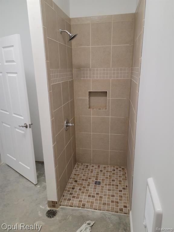 7503 Reading Road Property Photo 14