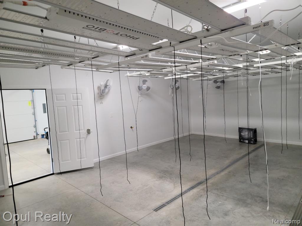 7503 Reading Road Property Photo 17