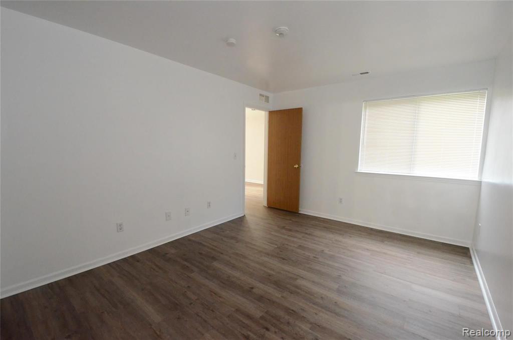 42803 Lilley Pointe Drive Property Photo 16