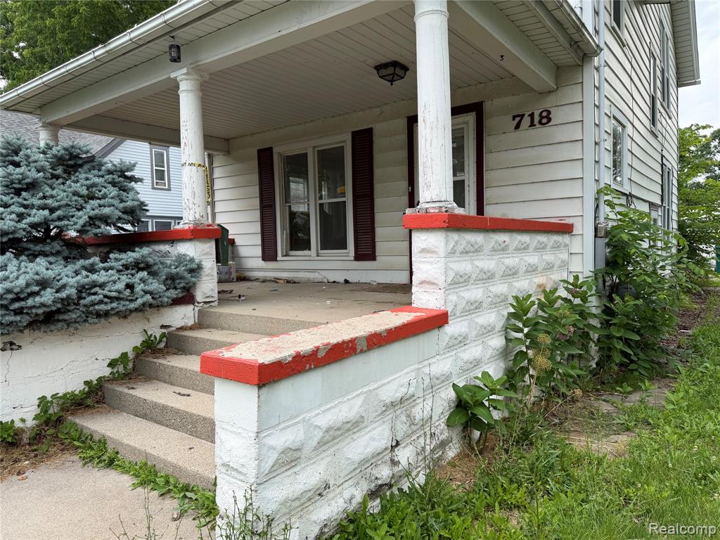 718 River Street Property Photo 8
