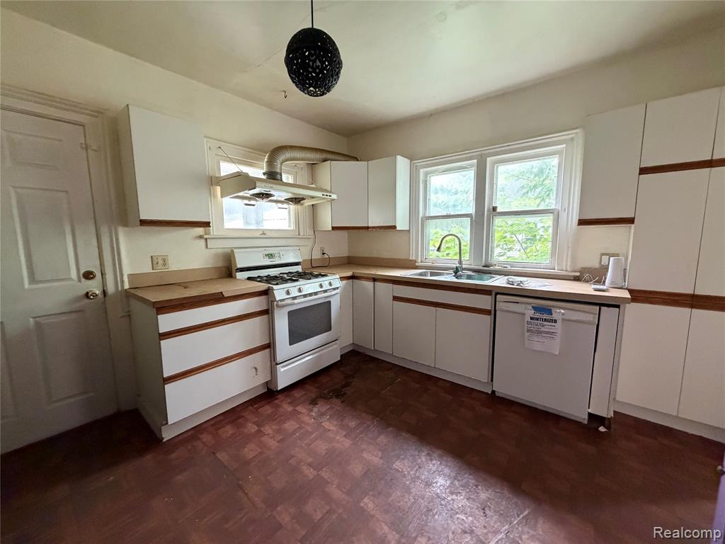 718 River Street Property Photo 13