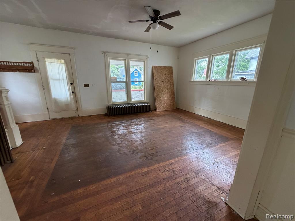 718 River Street Property Photo 18