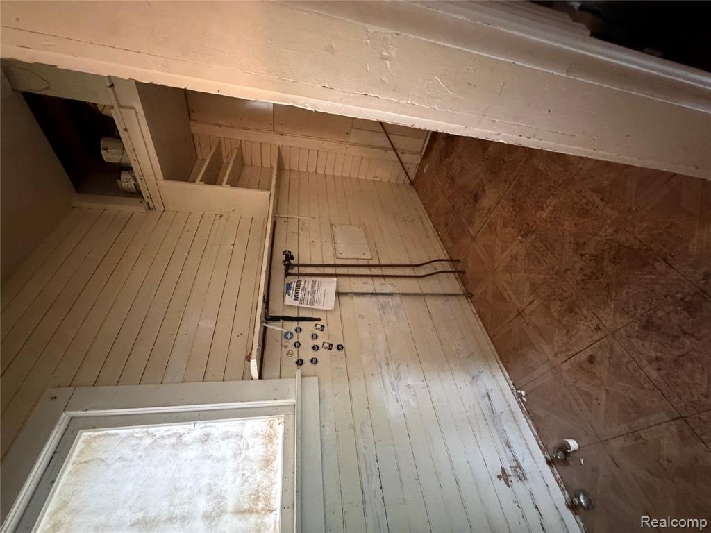 718 River Street Property Photo 22