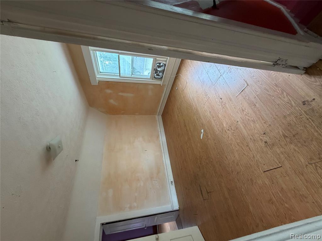 718 River Street Property Photo 25