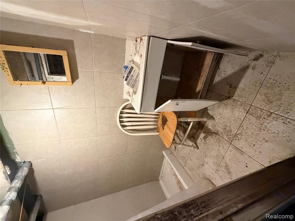 718 River Street Property Photo 32