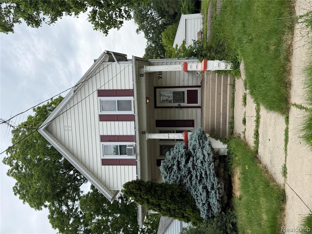 718 River Street Property Photo 38