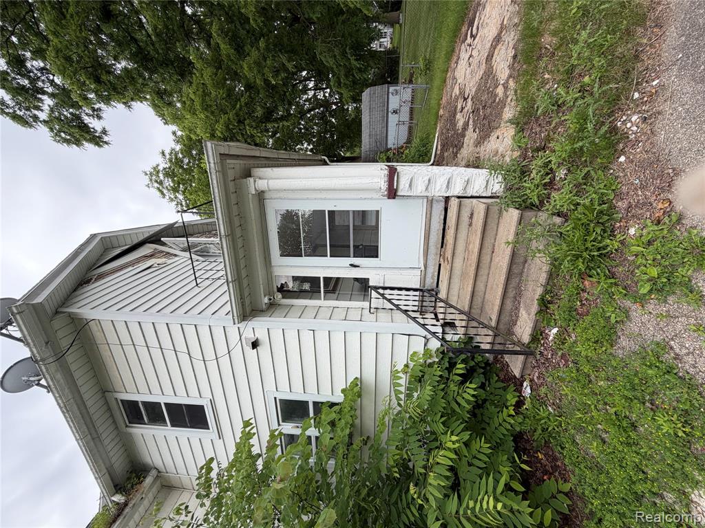 718 River Street Property Photo 40