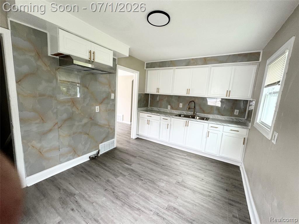 19457 Gilchrist Street Property Photo 6