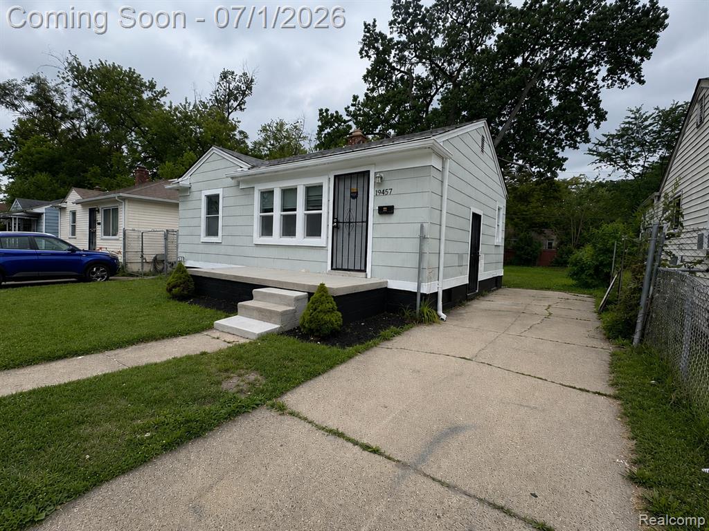 19457 Gilchrist Street Property Photo 14
