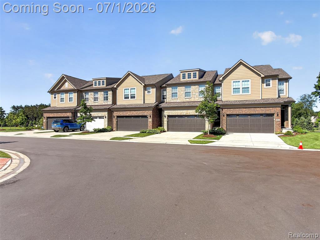 1673 Addison Circle Property Photo 3