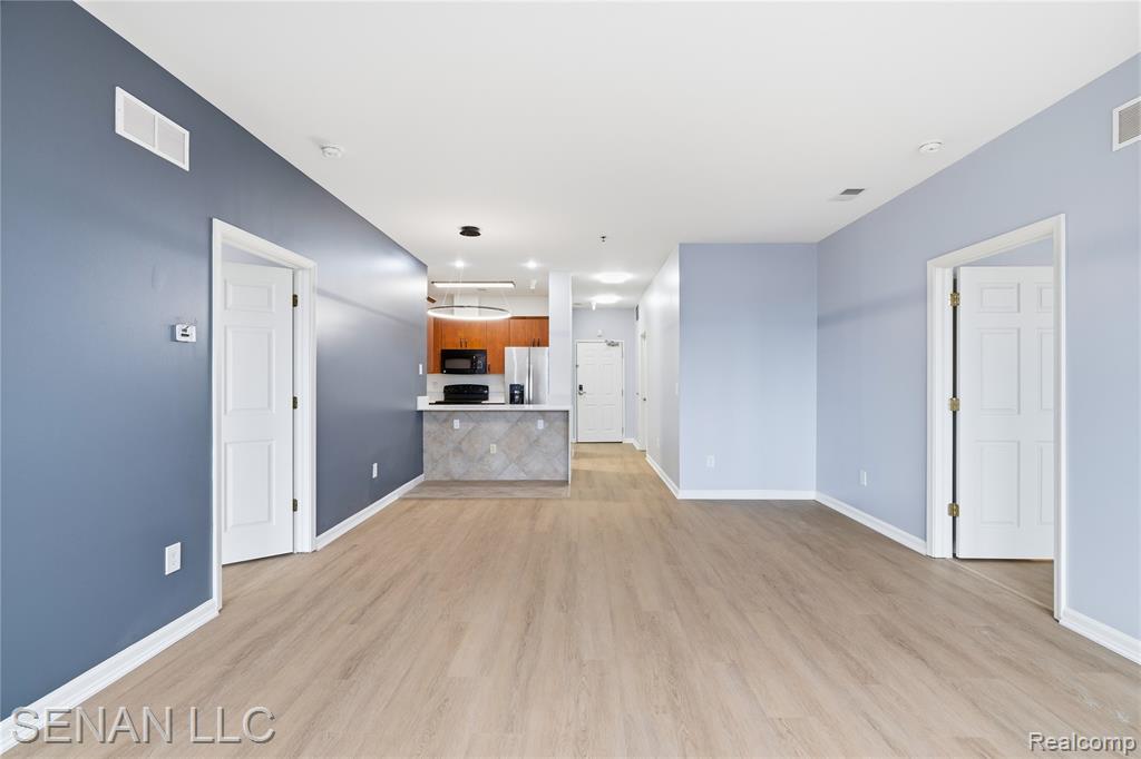 22230 Michigan Avenue Property Photo 6