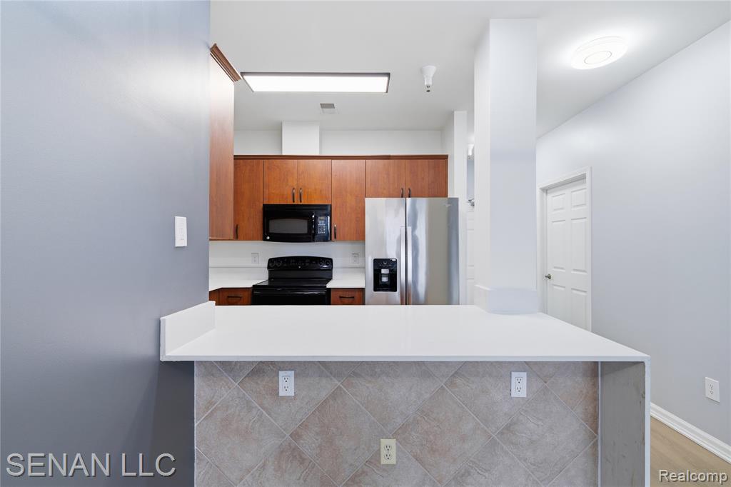 22230 Michigan Avenue Property Photo 7