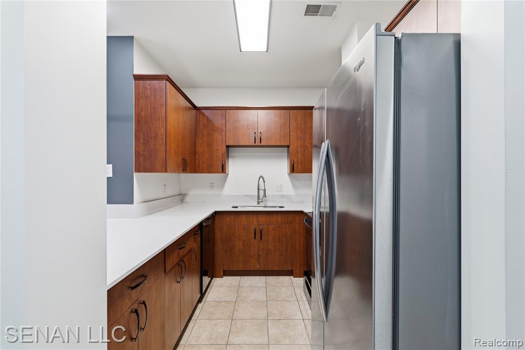 22230 Michigan Avenue Property Photo 8