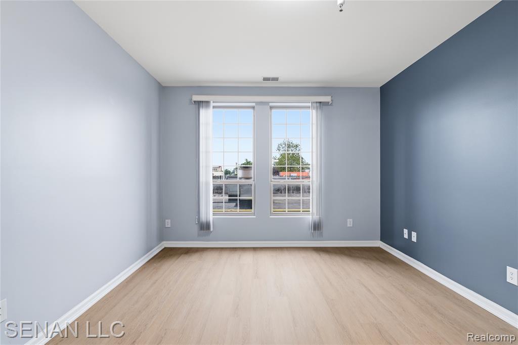 22230 Michigan Avenue Property Photo 11