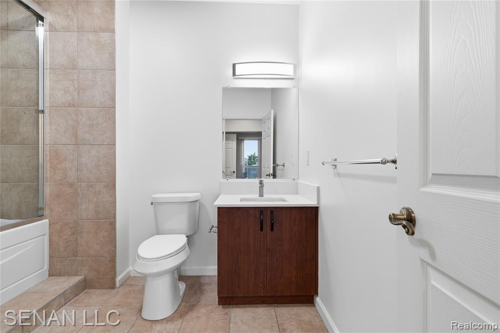 22230 Michigan Avenue Property Photo 13