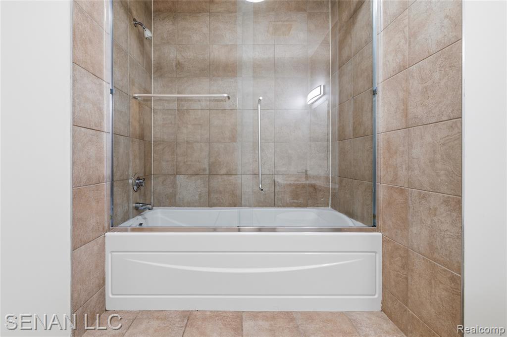 22230 Michigan Avenue Property Photo 14