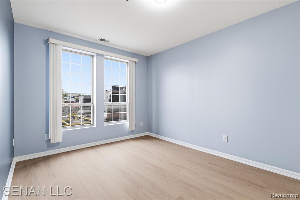 22230 Michigan Avenue Property Photo 20