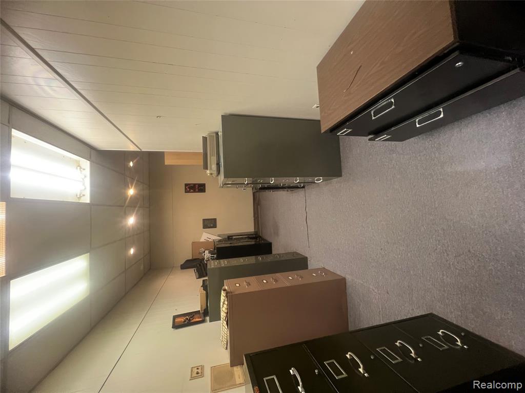 1020 Springwells Street Property Photo 16