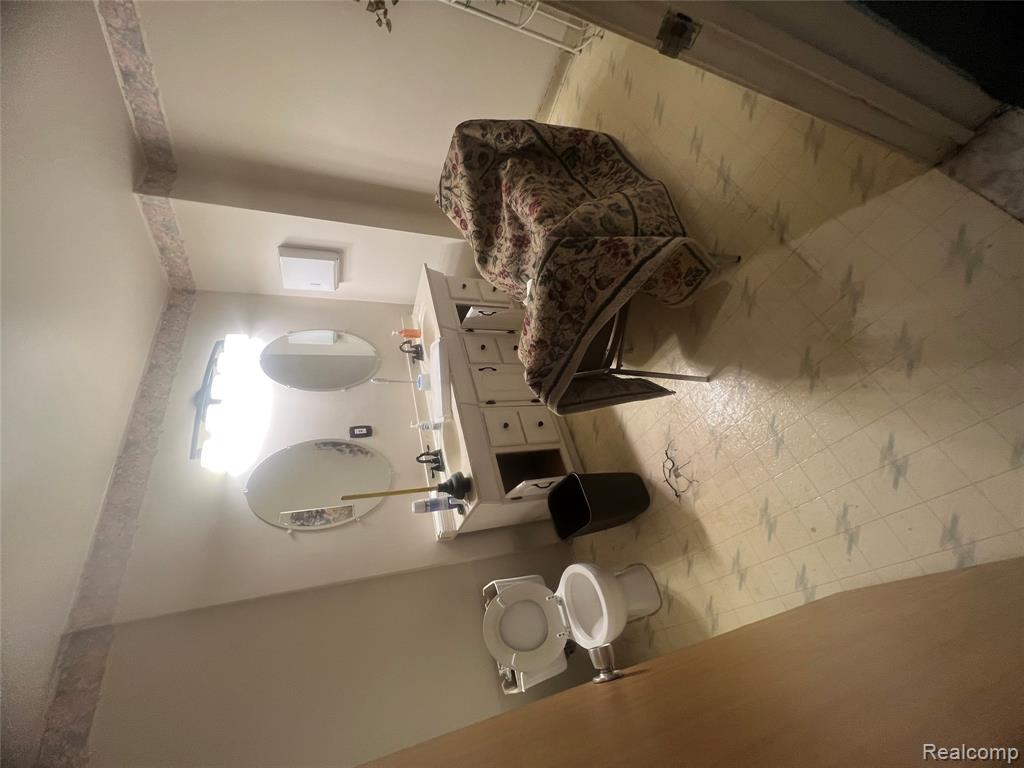 1020 Springwells Street Property Photo 24