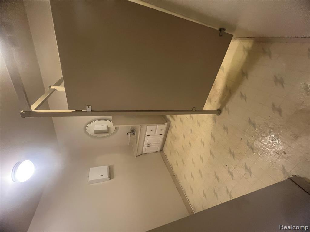 1020 Springwells Street Property Photo 25