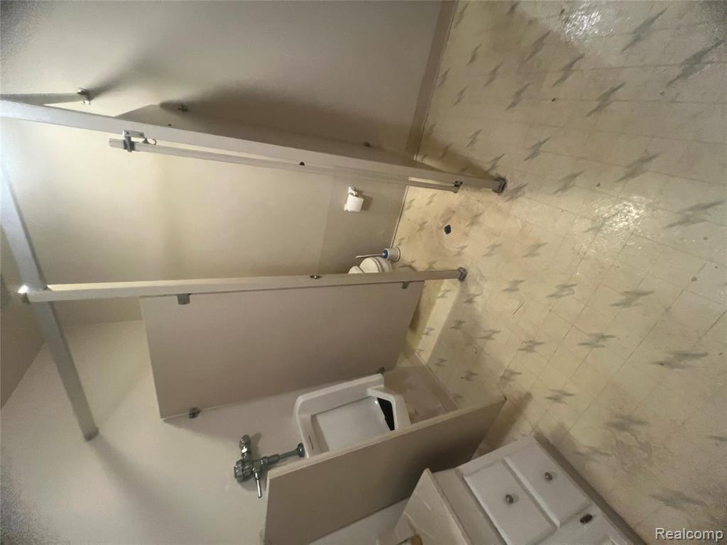 1020 Springwells Street Property Photo 26