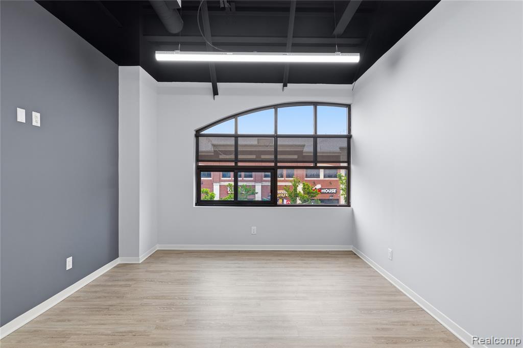 22253 Michigan Avenue Property Photo 3