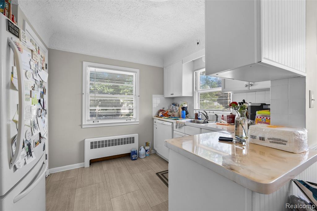 24740 Saxony Avenue Property Photo 14