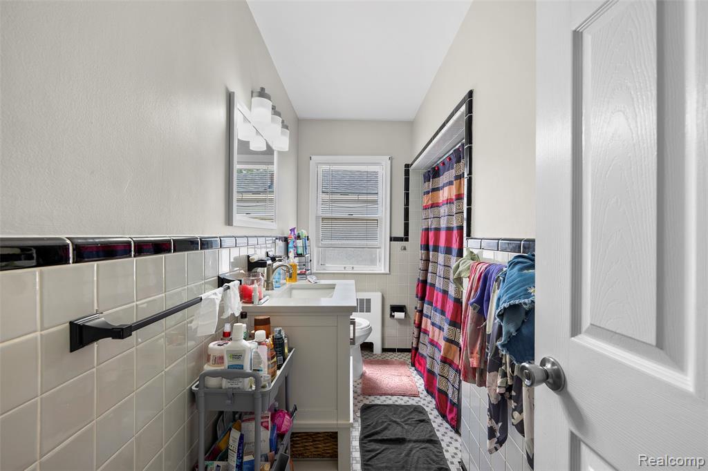24740 Saxony Avenue Property Photo 21