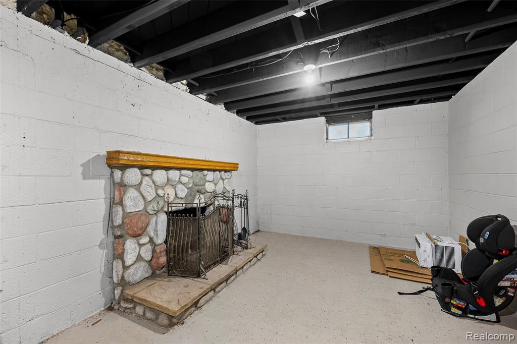 24740 Saxony Avenue Property Photo 24