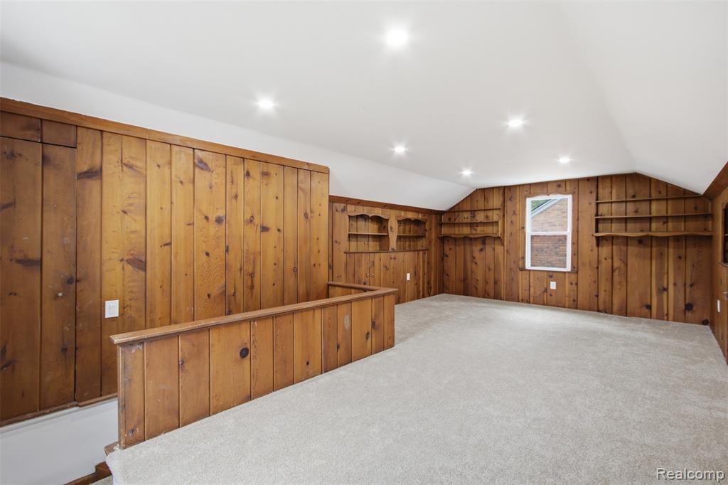 1388 Vernier Road Property Photo 12