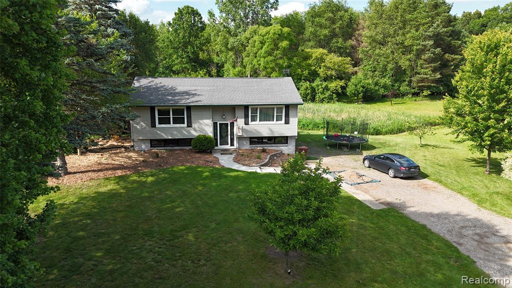 7915 Hillcrest Drive Property Photo 1
