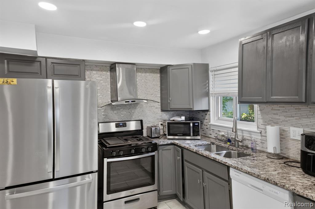21326 Ithaca Avenue Property Photo 7
