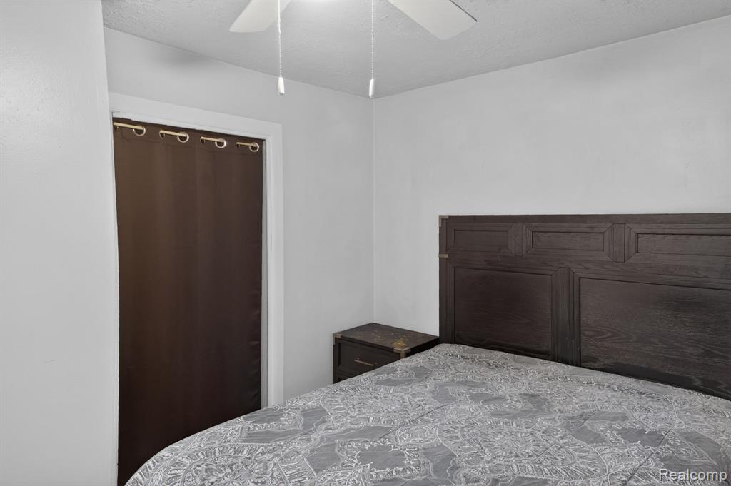21326 Ithaca Avenue Property Photo 12