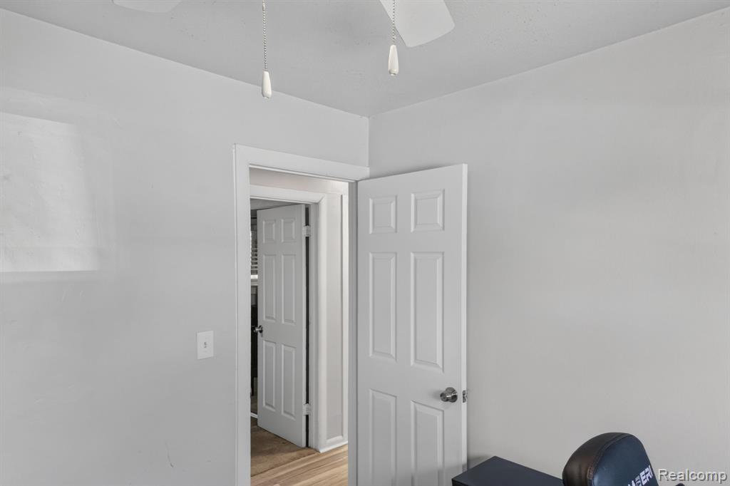 21326 Ithaca Avenue Property Photo 15