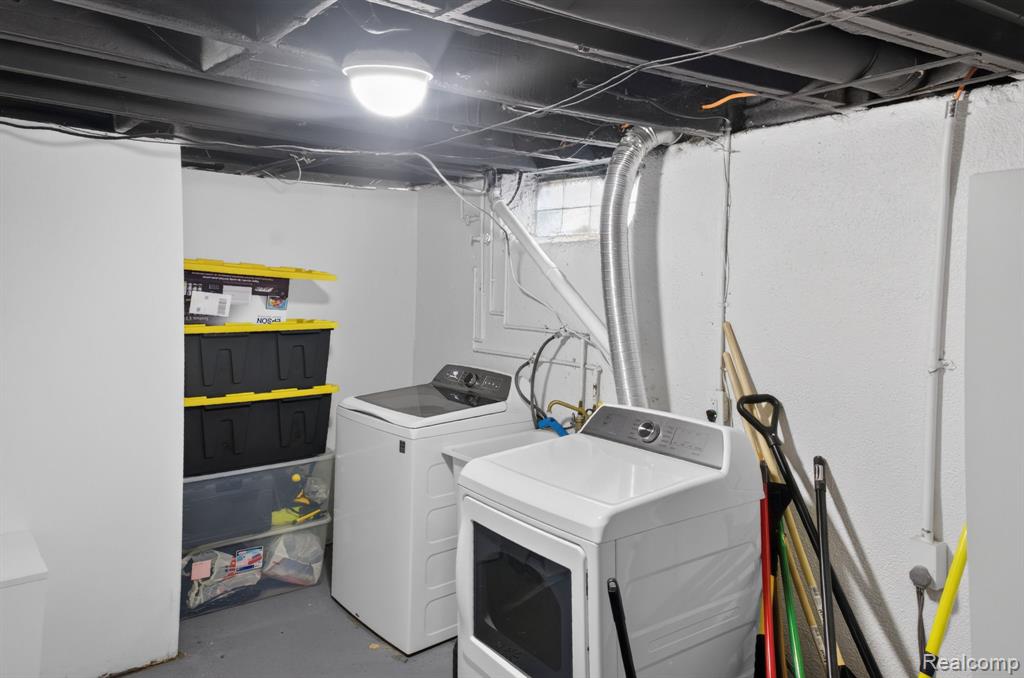 21326 Ithaca Avenue Property Photo 20