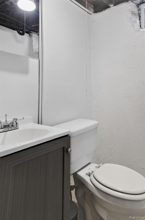 21326 Ithaca Avenue Property Photo 22
