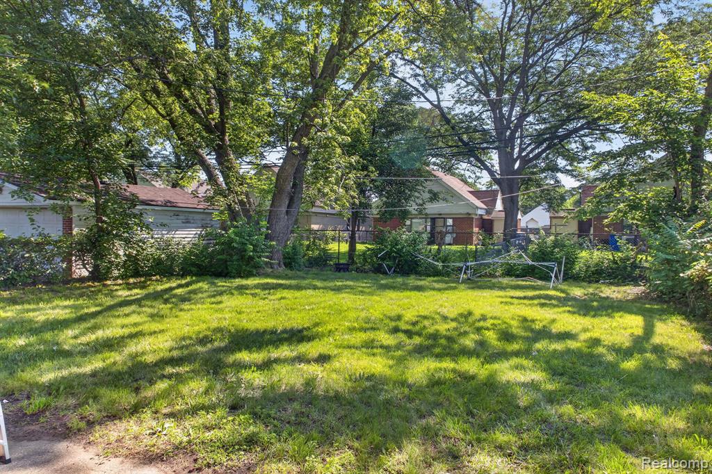 21326 Ithaca Avenue Property Photo 24