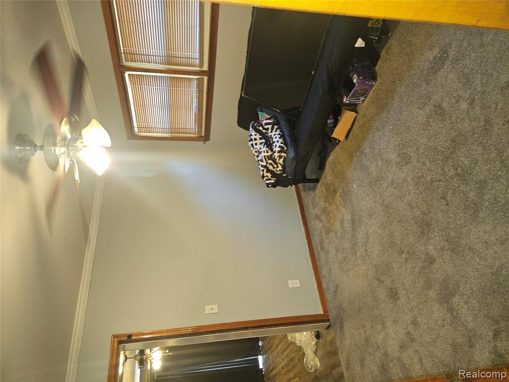 20296 Damman Street Property Photo 10