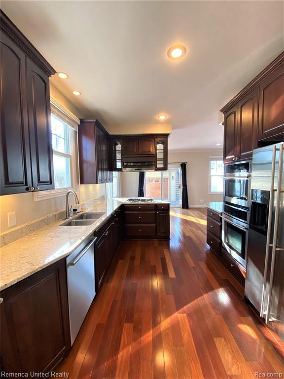 916 Ruffner Avenue Property Photo 9