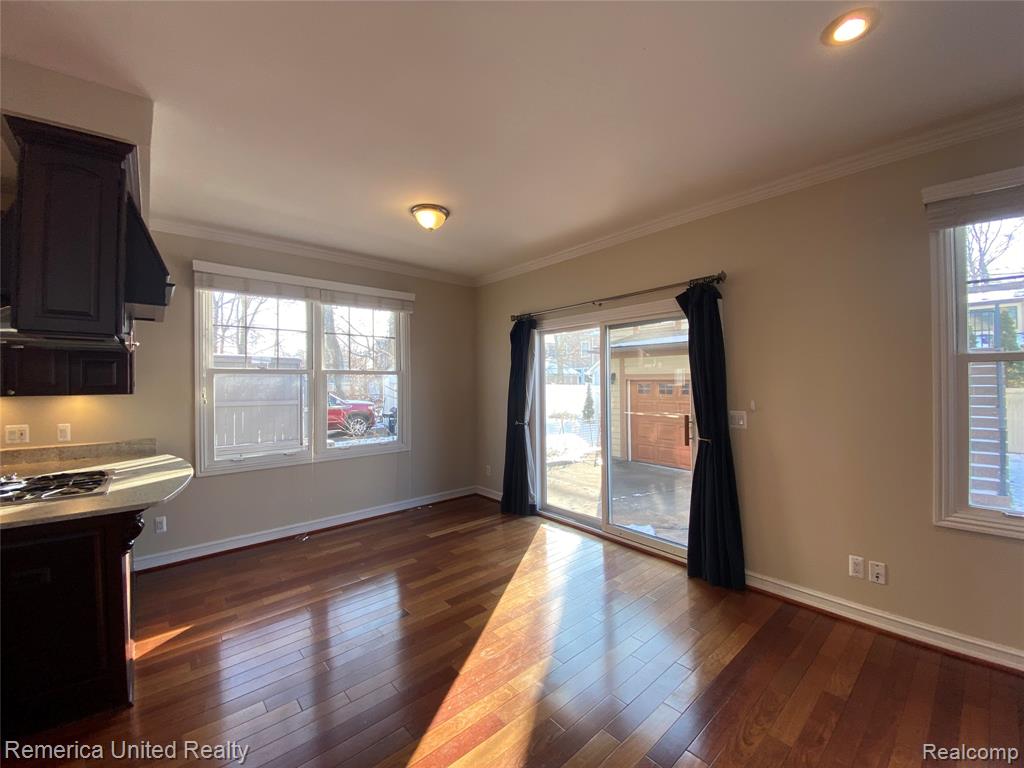 916 Ruffner Avenue Property Photo 13